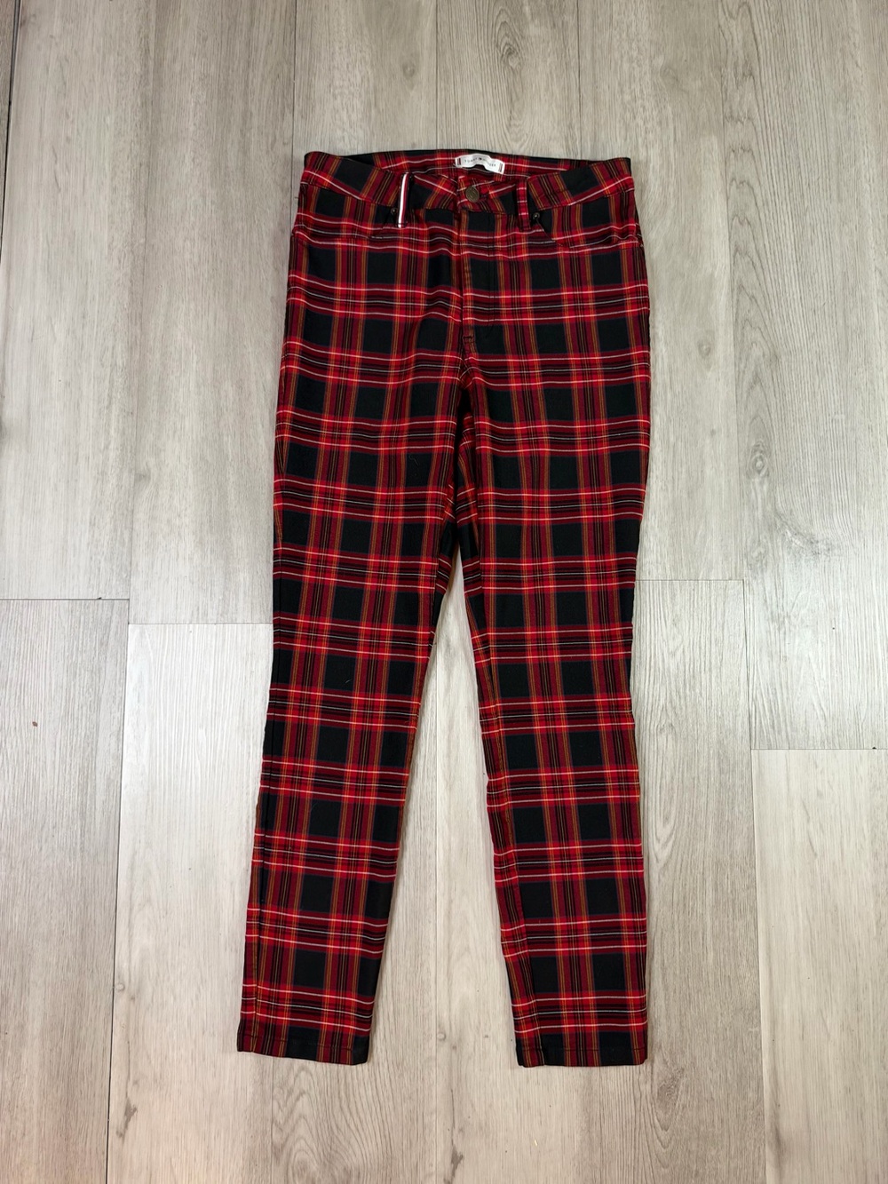 Tommy Hilfiger Women’s Red Black Plaid Straight Pants Size 4